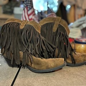 Ariat